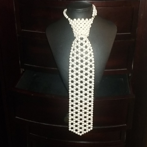 Jewelry - Necklace